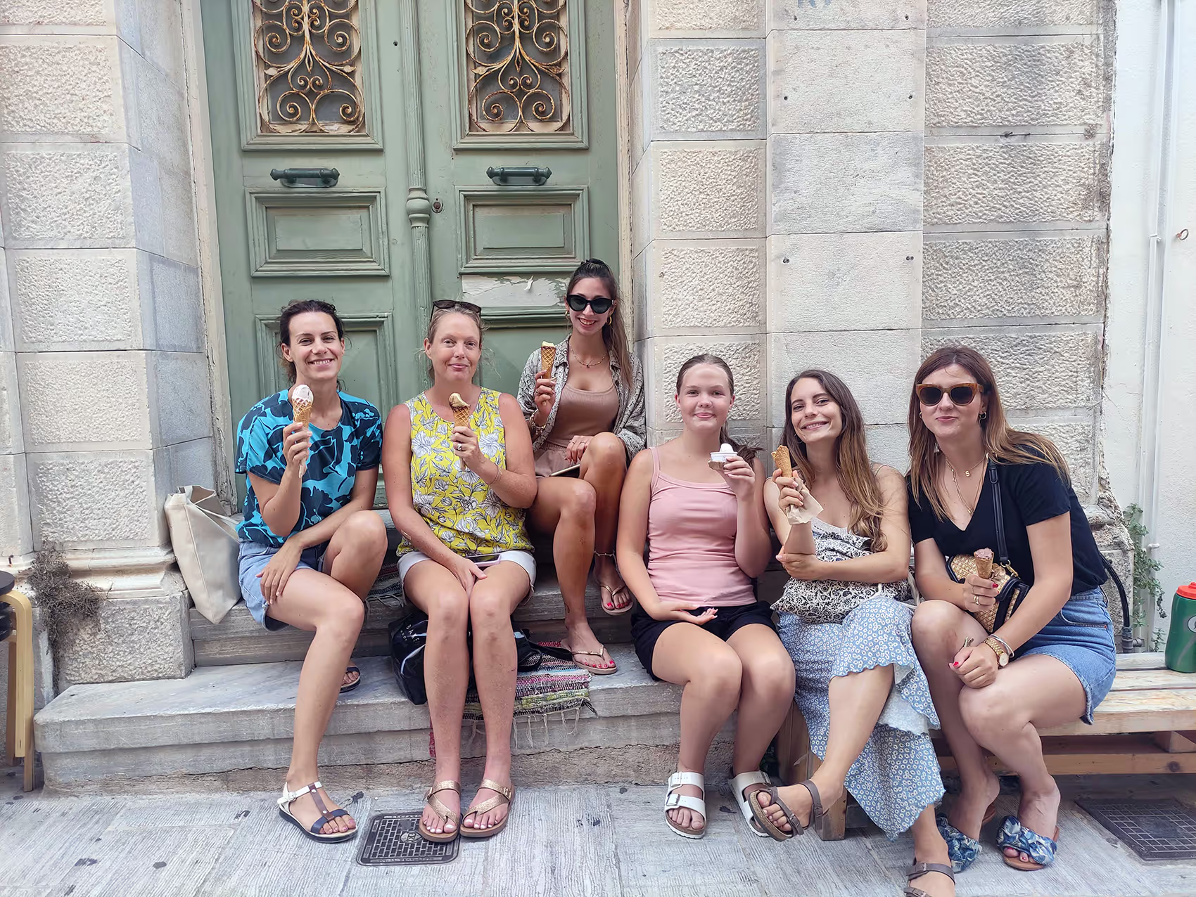 A World of Friendship: How the TinyNomads is Never Lonely